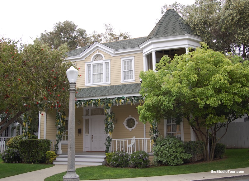 Colonial Street Cromwell House